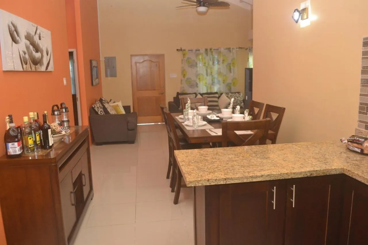 Holiday home The Royal Escape Home Ocho Rios