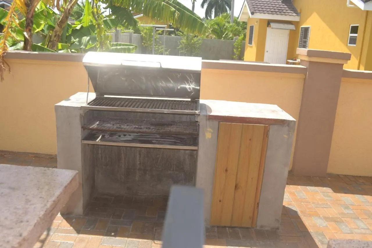 The Royal Escape Home Ocho Rios Holiday home
